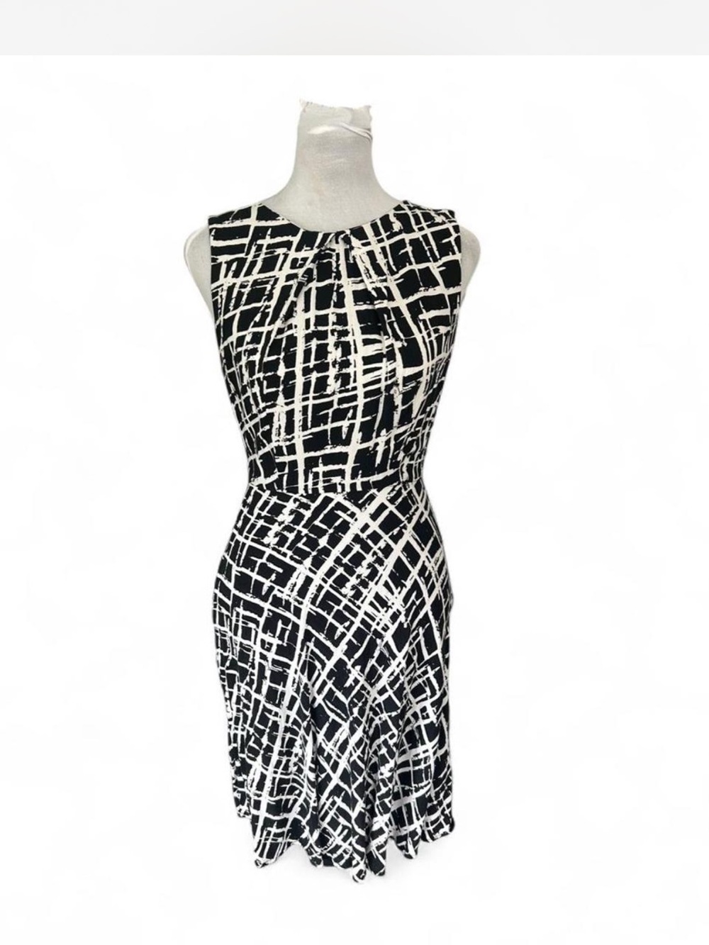 Elegant Black and White Patterned Dress